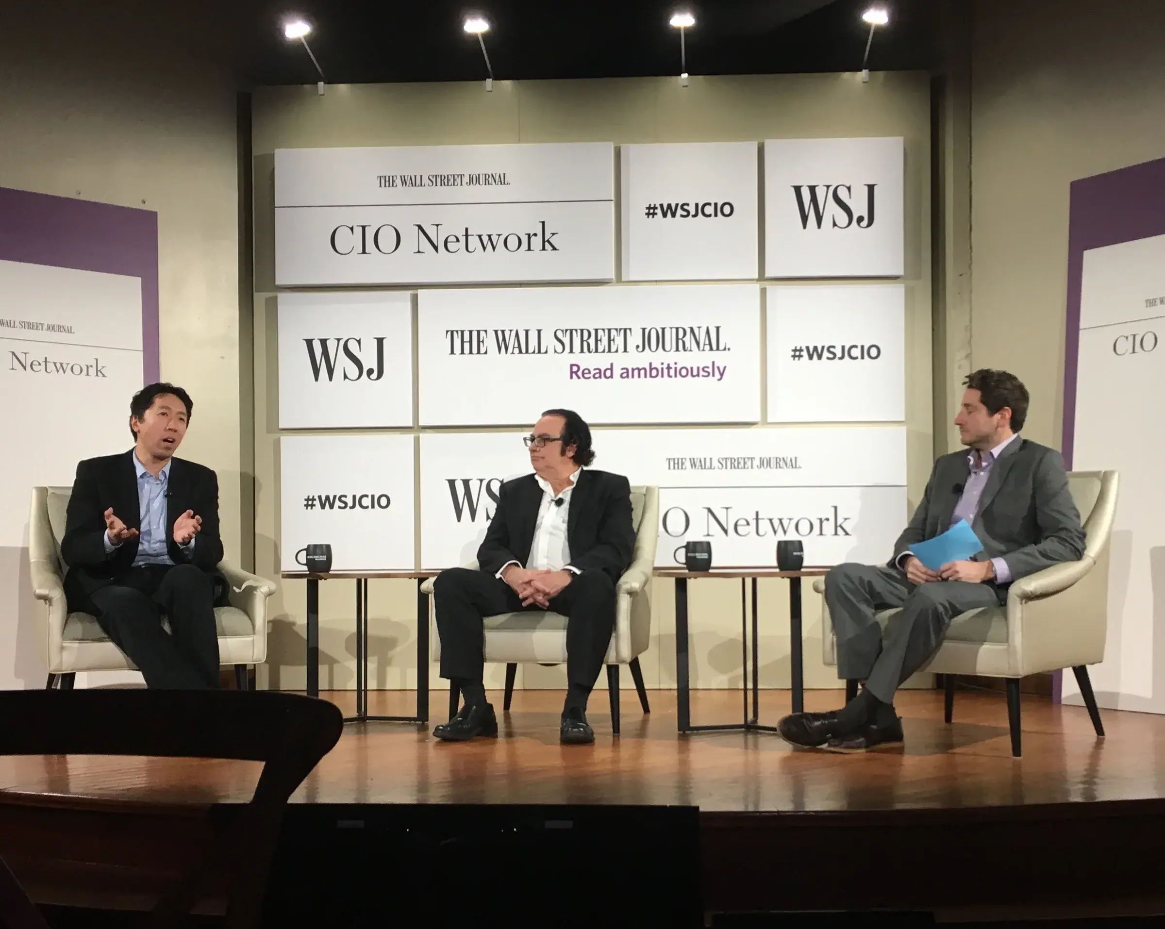 Andrew Ng lors d’un dîner consacré à l’intelligence artificielle en 2017