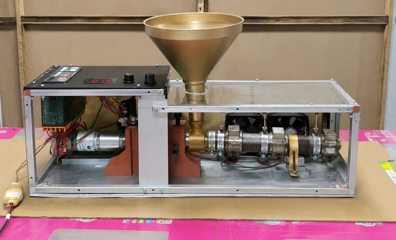 Extrudeur portable développé à NIT Rourkela pour produire du filament composite recyclé