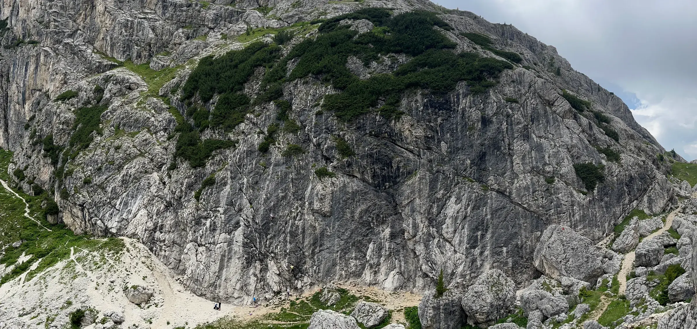 Falaises du Sass de Stria au Passo Falzarego, référencées dans OpenClimbing