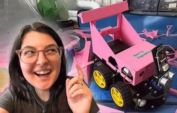 Petit robot voiture Elegoo équipé d'une carte Arduino UNO Q et d'une webcam