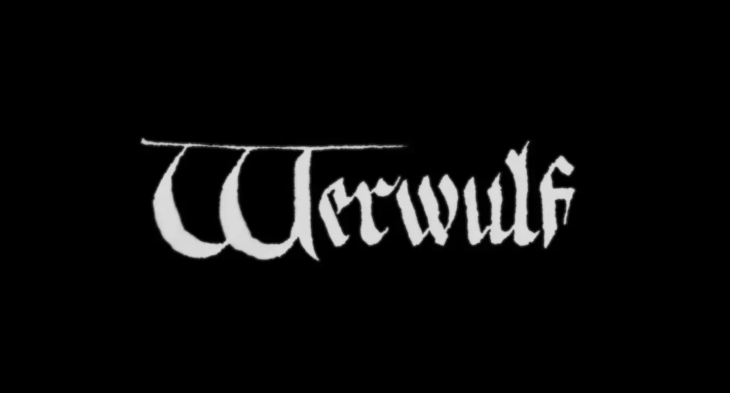 Titre Werwulf en lettres médiévales rugueuses sur fond brun