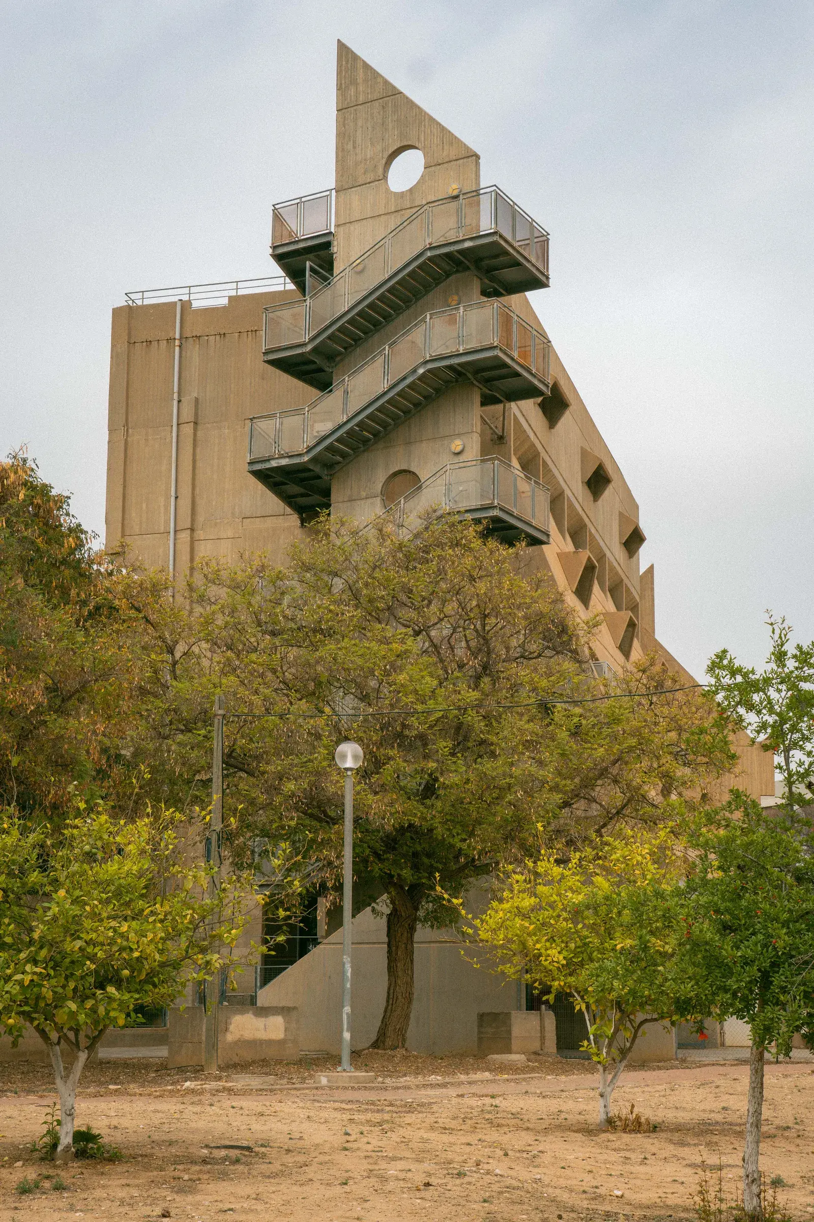 Résidences étudiantes Gimmel de Ram Karmi à l’université Ben-Gurion